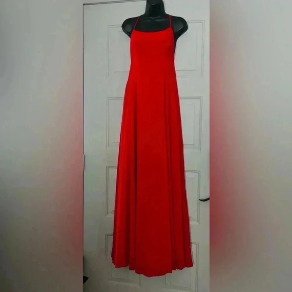 Dreamy Romance red  Backless Maxi Dress - Picture 10 of 12